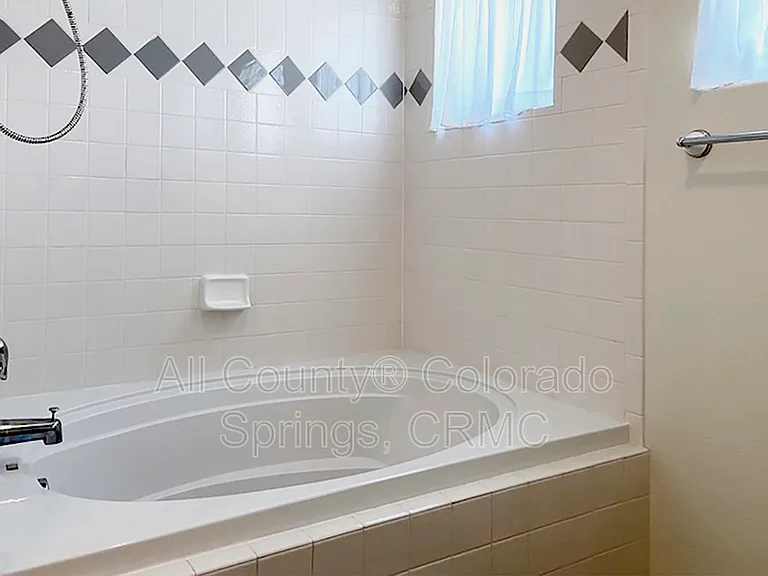 4305 Prestige Point — Photo 24