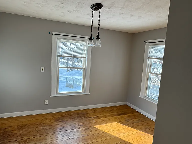 465 Hills St — Photo 37