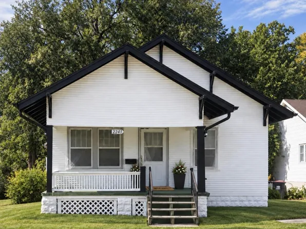 2241 S 48th St, Lincoln, NE 68506