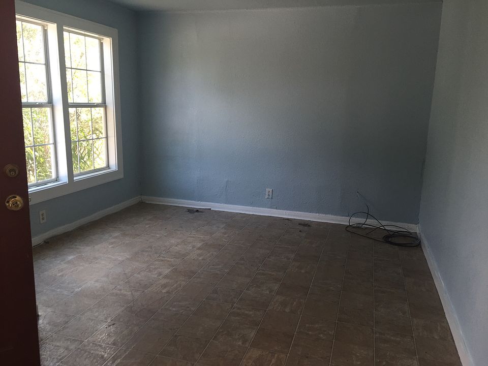 1st image of 224 NW 2nd St #10