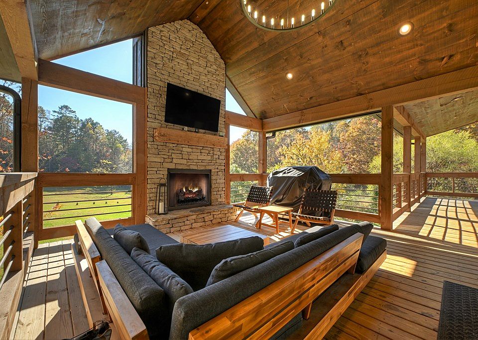 25th image of 89 High Meadows Ct