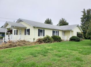 131 Mattox Bay Dr, Colonial Beach, VA 22443