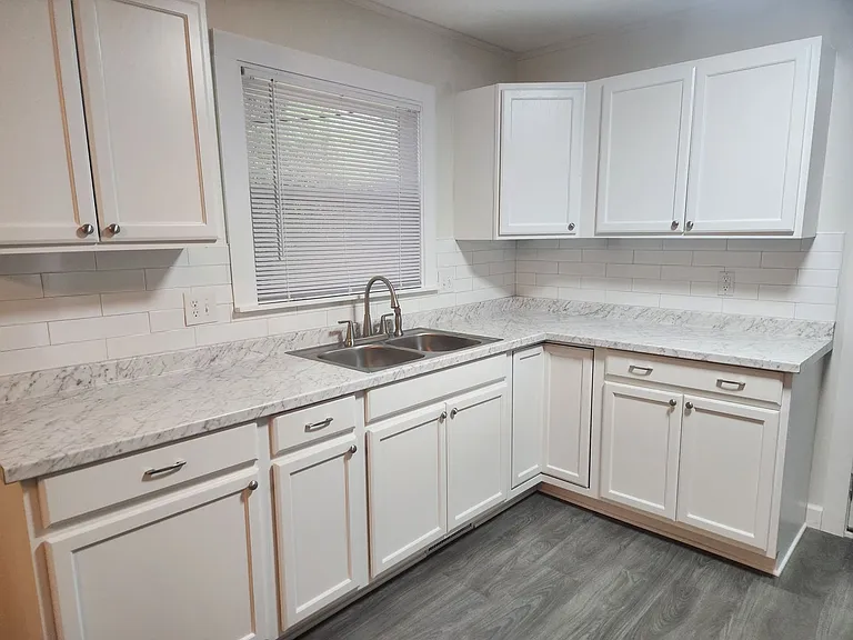 1020 N Center St — Photo 5