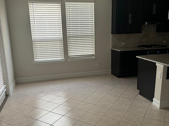 3rd image of 1510 Bellevue Ave