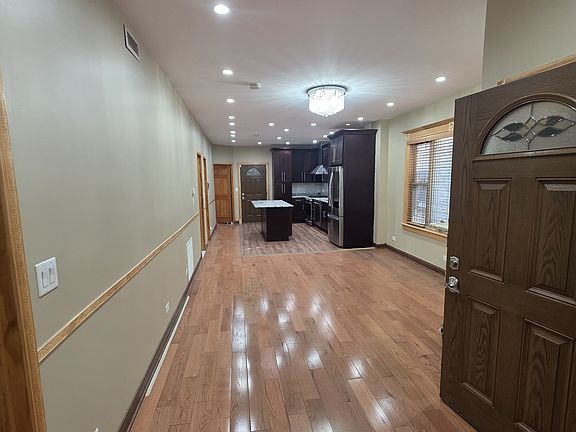 4th image of 5716 N Campbell Ave #1
