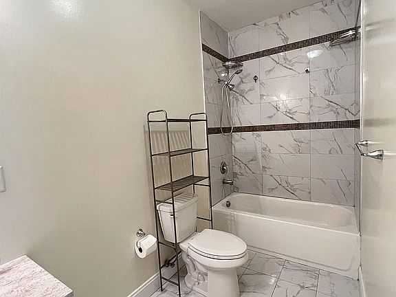 5th image of 605 Bergen Ave #2