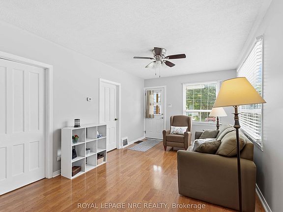 5th image of 144 McAlpine Ave S