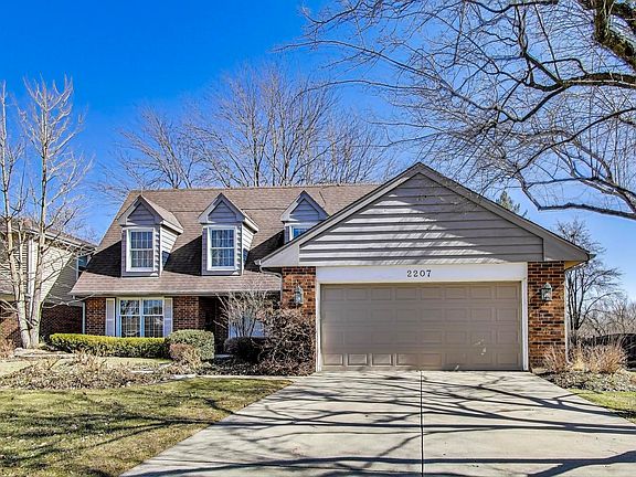 2nd image of 2207 N Brighton Pl