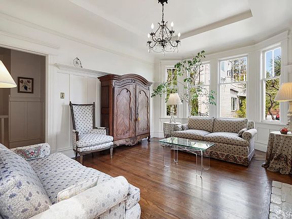 3rd image of 941 Lombard St #1