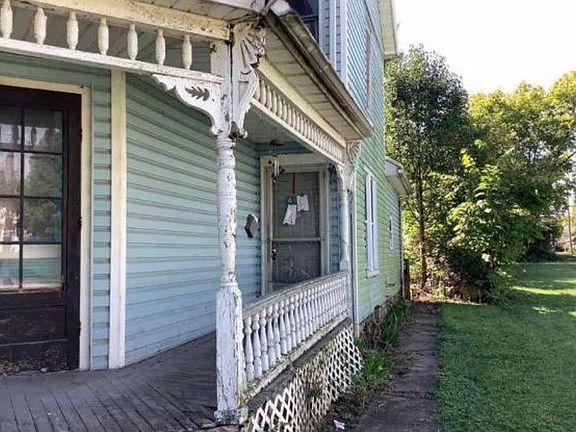 5th image of 326 Vanderveer St