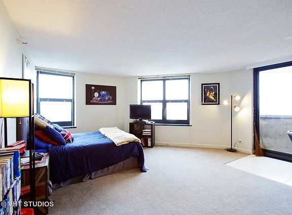 2nd image of 3660 N Lake Shore Dr APT 3312