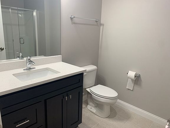 4th image of 403 W University Ave #202