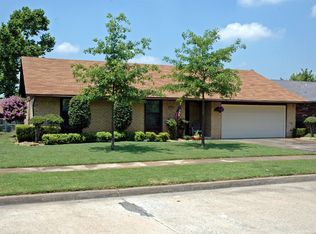 1204 W Louisville St, Broken Arrow, OK 74012