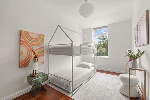 Bedroom, photo 2