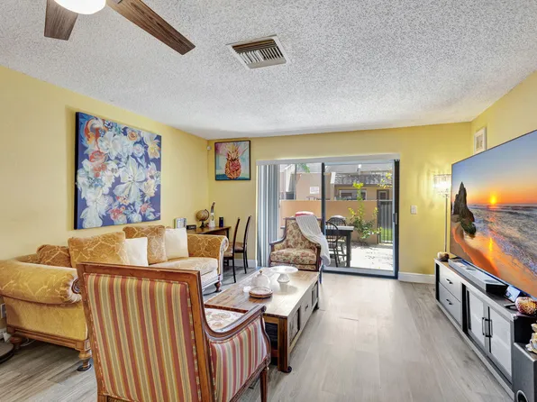 139 Sparrow Drive #4h, Royal Palm Beach, FL 33411