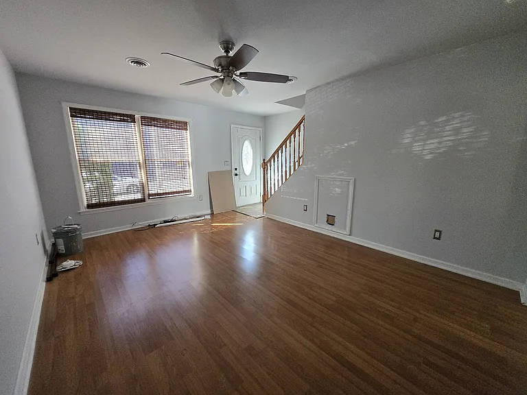 3566 Edgemont St — Photo 10