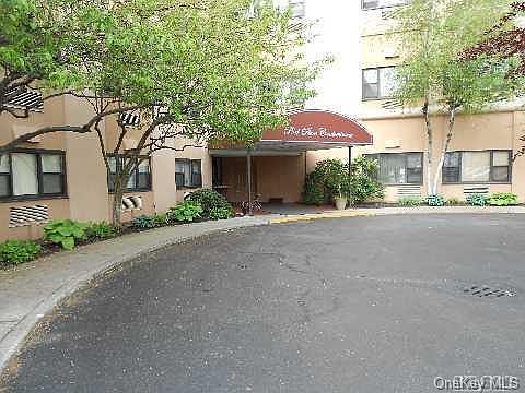 1st image of 185 W Park Avenue #112