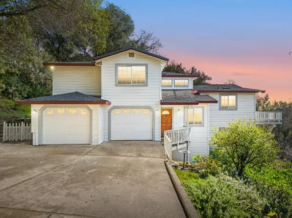 3072 Oakwood Rd, Cameron Park, CA 95682
