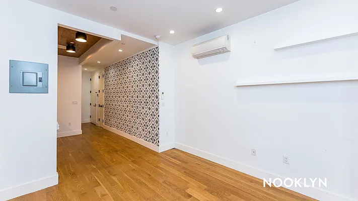 Rented by Nooklyn NYC LLC | media 59
