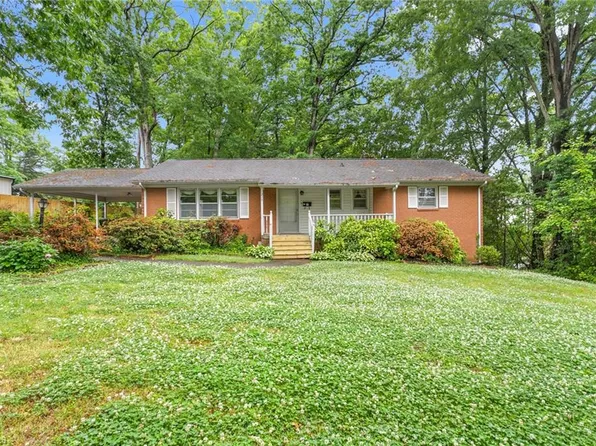 215 Trail Eight, Burlington, NC 27215