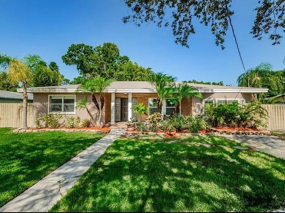 705 Bayshore Dr