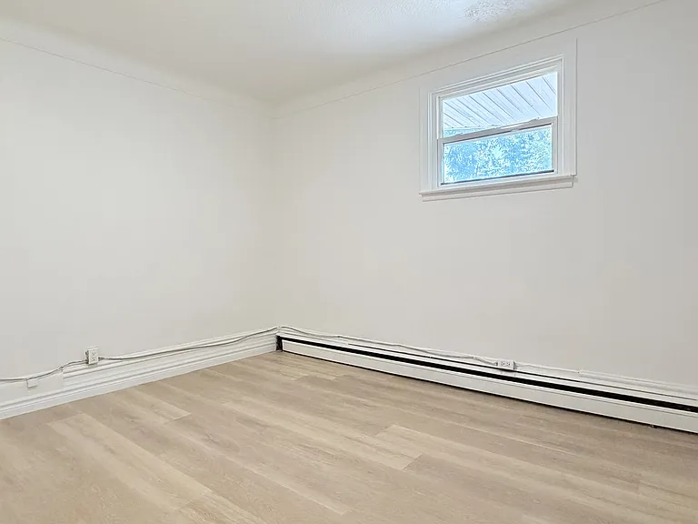 537 Confederation St #7 — Photo 8