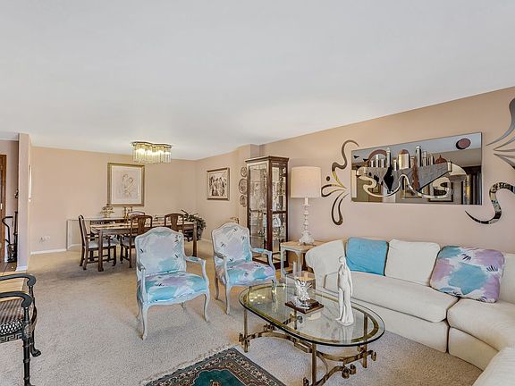 4th image of 4757 Howard St APT 105B