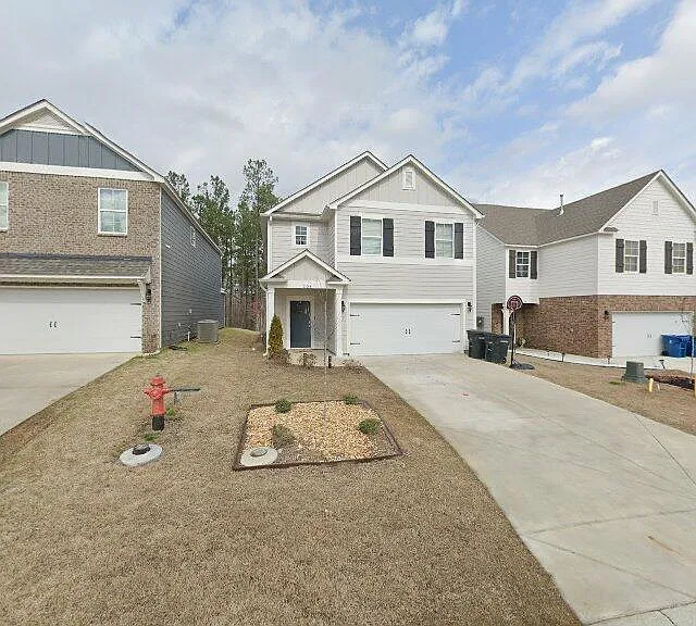 204 Chelsea Park Rd — Photo 1