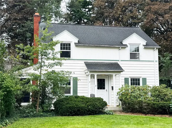 21 Charlton Rd, Rochester, NY 14617
