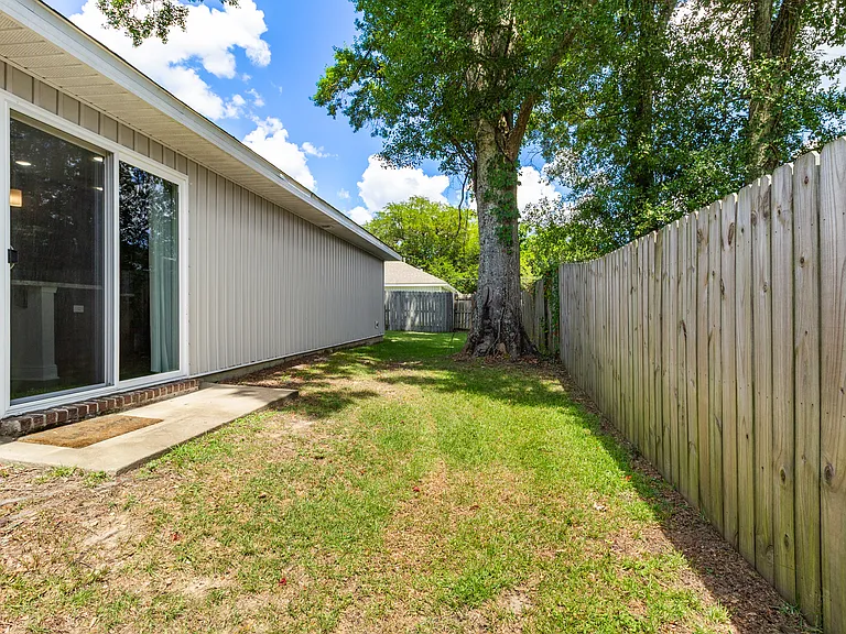 8422 Rose Ave — Photo 30