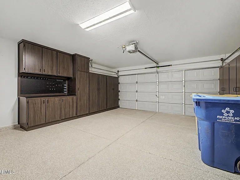 1633 S 225th Ln — Photo 25