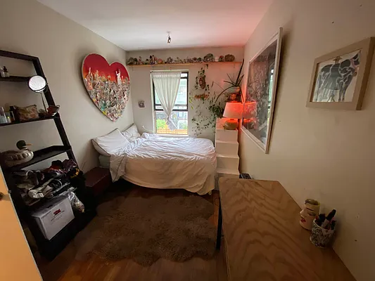 Rented by Premier Metro Realty Corp | media 23