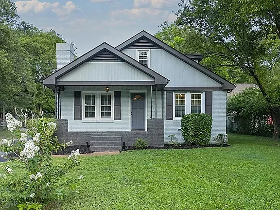 711 Idlewild Dr