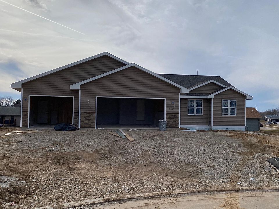 1st image of 1017 Plum Ct