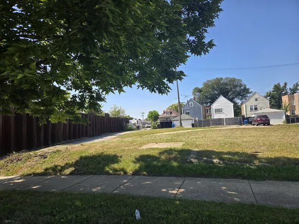 2246 S Ridgeway Ave, Chicago, IL 60623