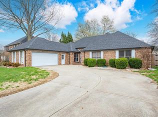 2624 Hillbrooke Pkwy, Owensboro, KY 42303