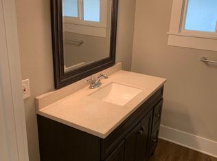 358 E 11th St, Upland, CA 91786