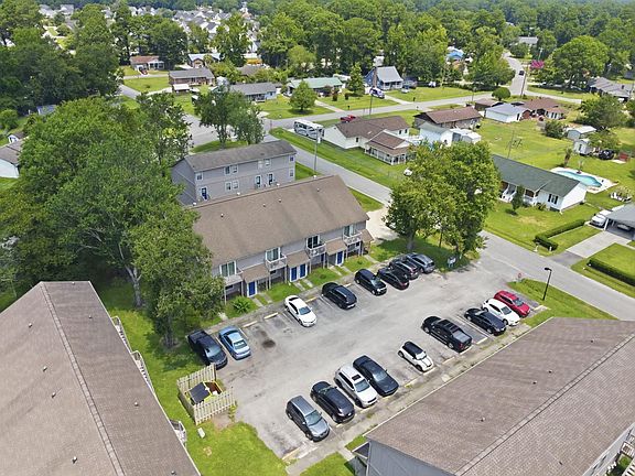 4th image of 500 Oak Circle #B4