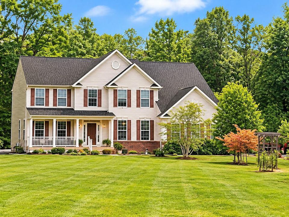 1st image of 10104 Willow Ridge Ln