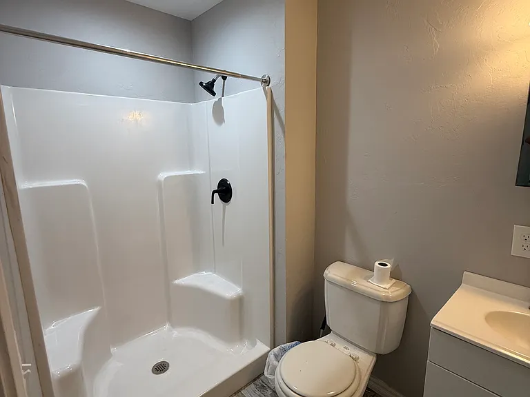 904 E Comanche St — Photo 17