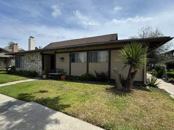 7562 Volga Dr APT 2, Huntington Beach, CA 92647