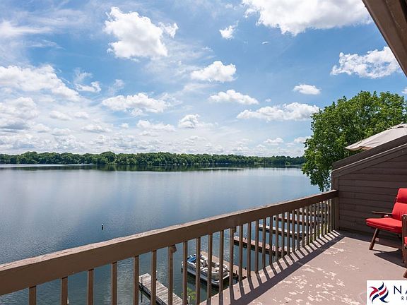 3rd image of 812 Cliffs Dr APT 302
