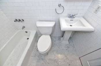 5th image of 320 W 14th St APT 4A