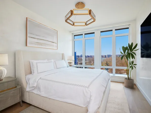 555 West 22nd Street image 4 of 8