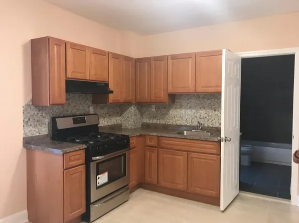 37 Sayre St, Elizabeth, NJ 07208