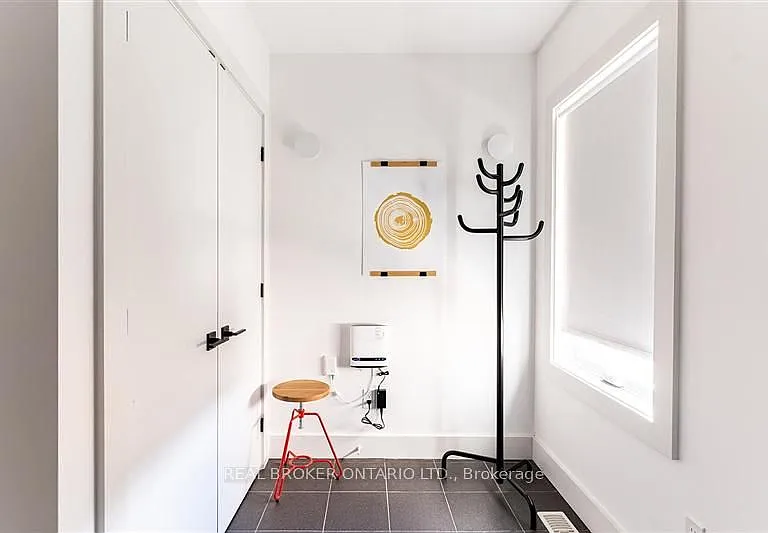 278 Campbell Ave #1 — Photo 3
