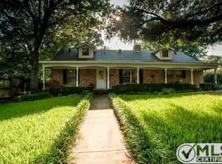 9723 Forestridge Cir, Dallas, TX 75238