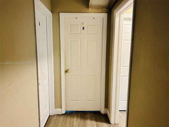 4th image of 1850 NE 169th St APT 303