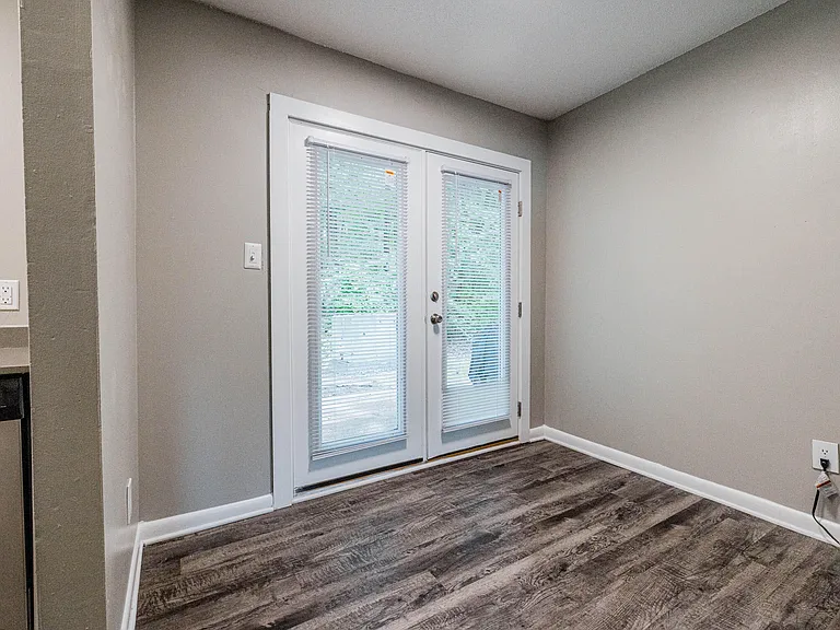 633 Chappell Dr — Photo 5