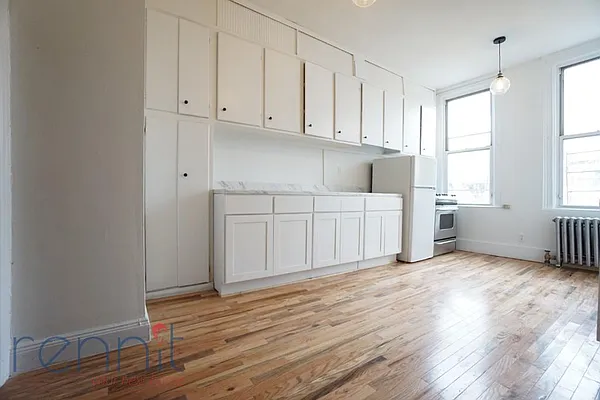 Rented by Rennit Inc. | media 32